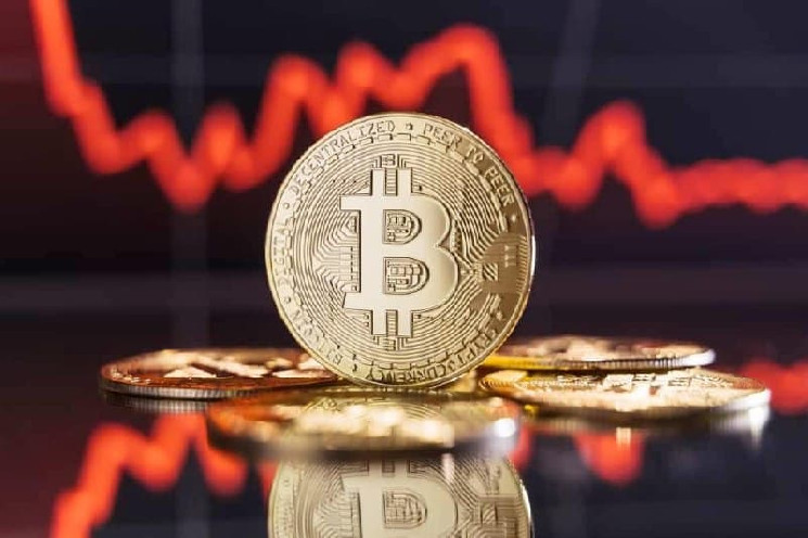 Bitcoin is below $90,000 - a key level to see the next move