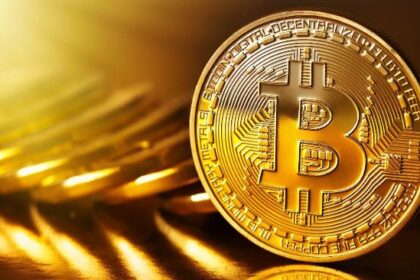 Bitcoin sees some bullish signals, but short-term holders are still struggling