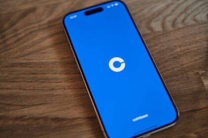 Coinbase draws mixed reviews from Wall Street after missing out on first quarter revenue.