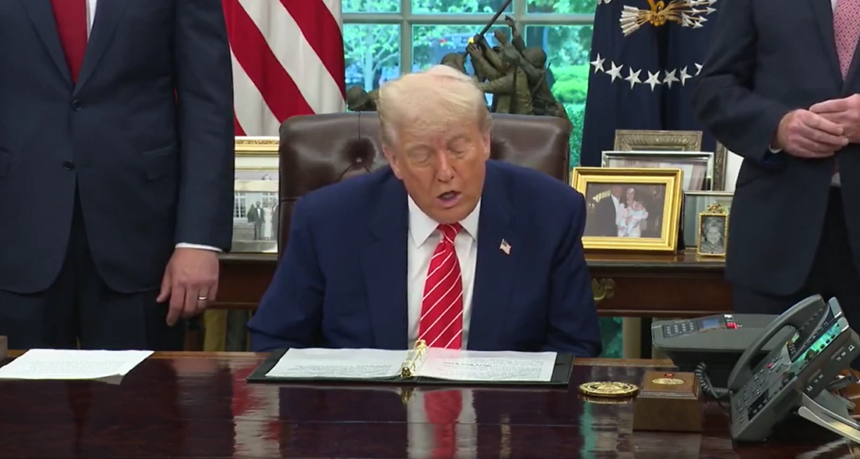 Trump announces a "historical agreement" with the United Kingdom; Bitcoin shoots up 100K