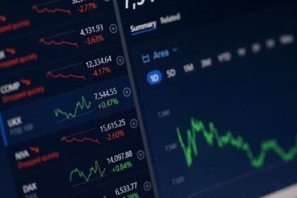 Ark Invests Dumps $146.3m Meteoric 670% IPO Surge and more circle stocks