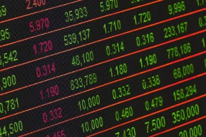 Who is selling Bitcoin for over $100,000 and keeping price increases?