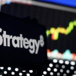 It warns that strategy (MSTR) will be "the greatest short-circuit opportunity of your life."