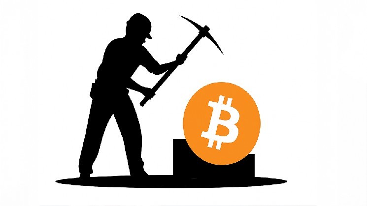 Only miner with a small Bitcoin block of 48 Terahash, surpass the Titans of the Mining Pool