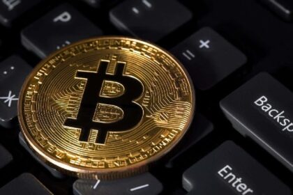 Over the past three months, businesses have purchased more Bitcoin than ETFs. What does this mean? Experts explain